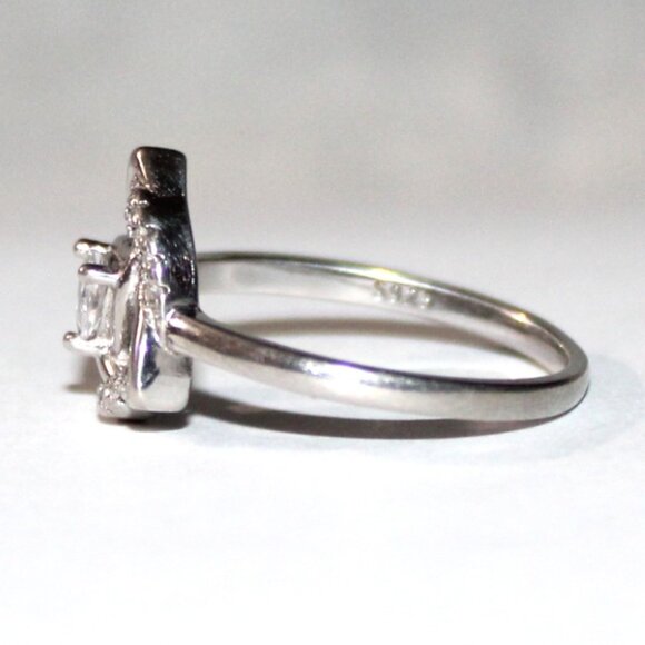 Sterling Silver Cubic Zirconia Celtic Knot Ring - Picture 3 of 7